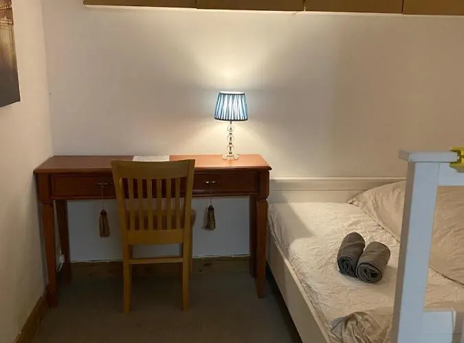 Edinb&B